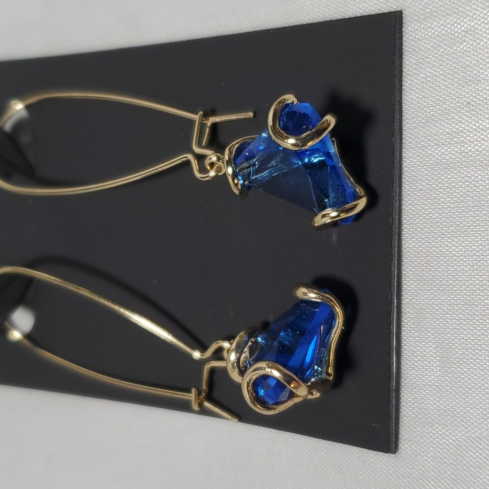 Cache Gold French Wire Blue Stone Dangle Earrings – 2” Drop - Picture 4 of 4